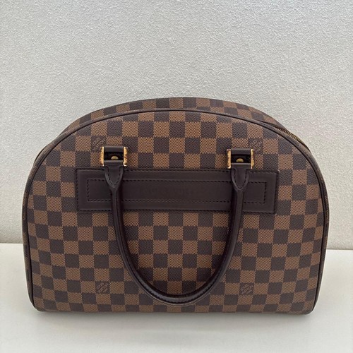 Louis vuitton - louis,