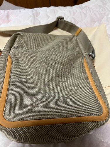 Louis vuitton - louis,