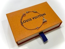Louis Vuitton Essential V